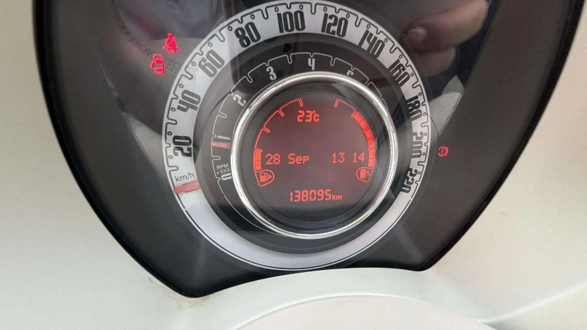 Fiat 500 Dolcevita 1.0 Hybrid - foto 13