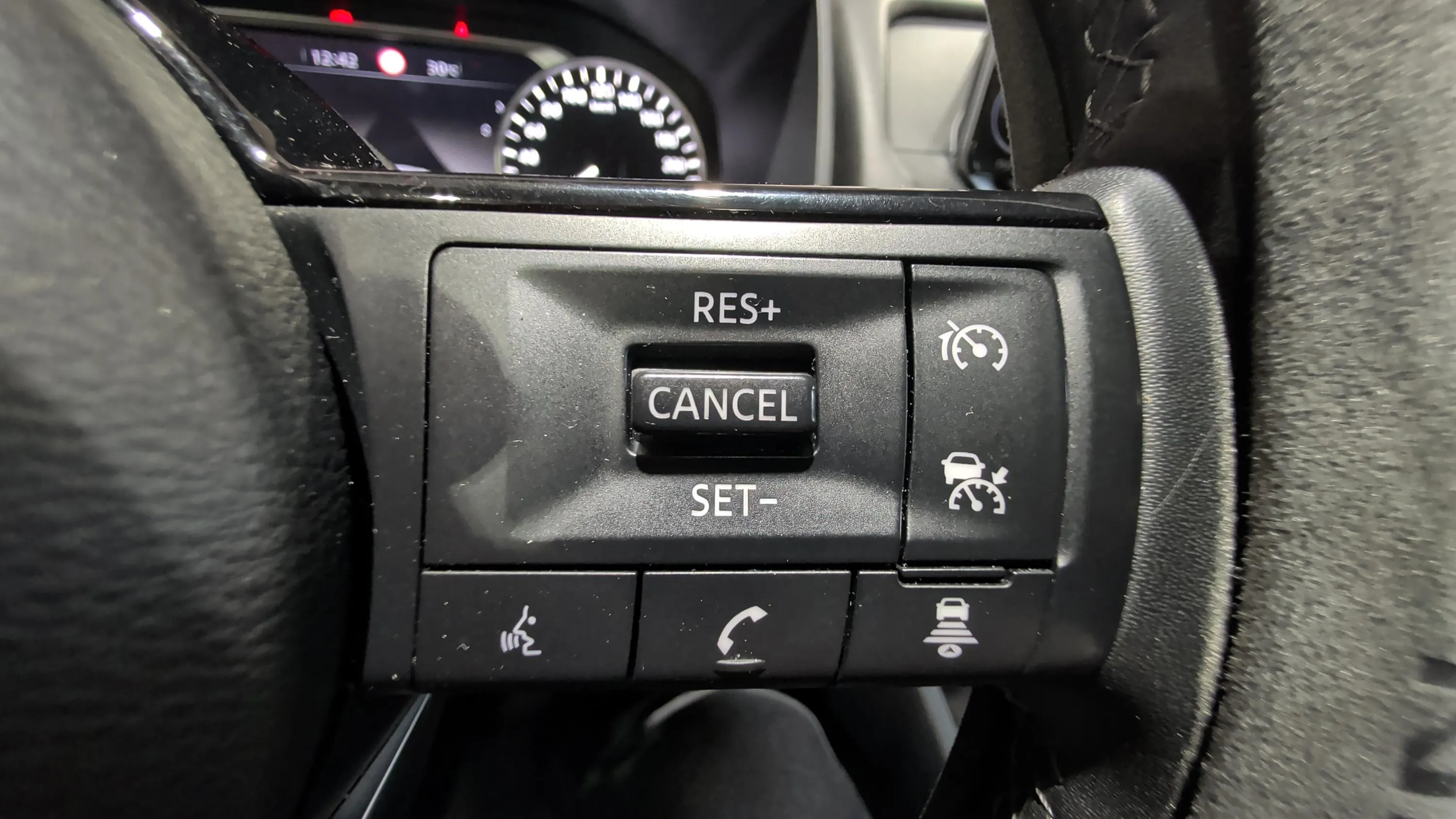 Nissan Qashqai DIG-T mHEV 4x2 Acenta - foto 19