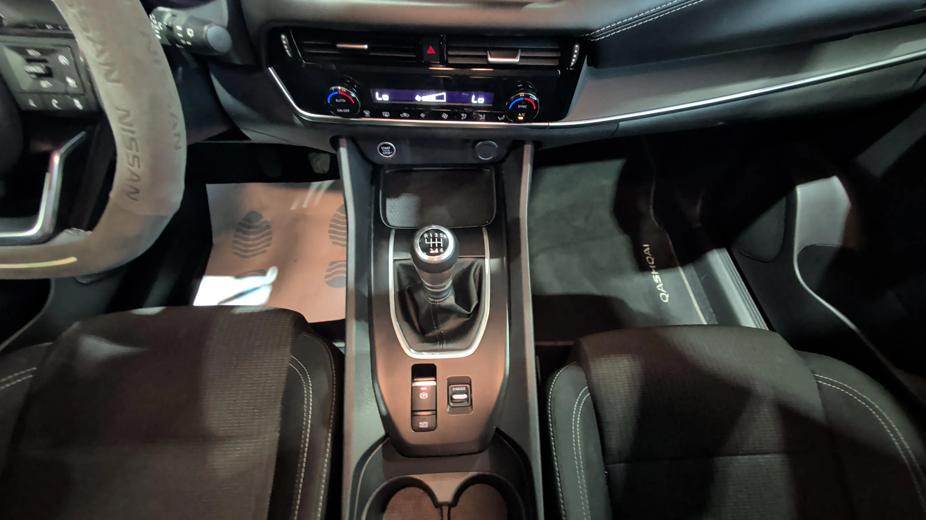 Nissan Qashqai DIG-T mHEV 4x2 Acenta - foto 22