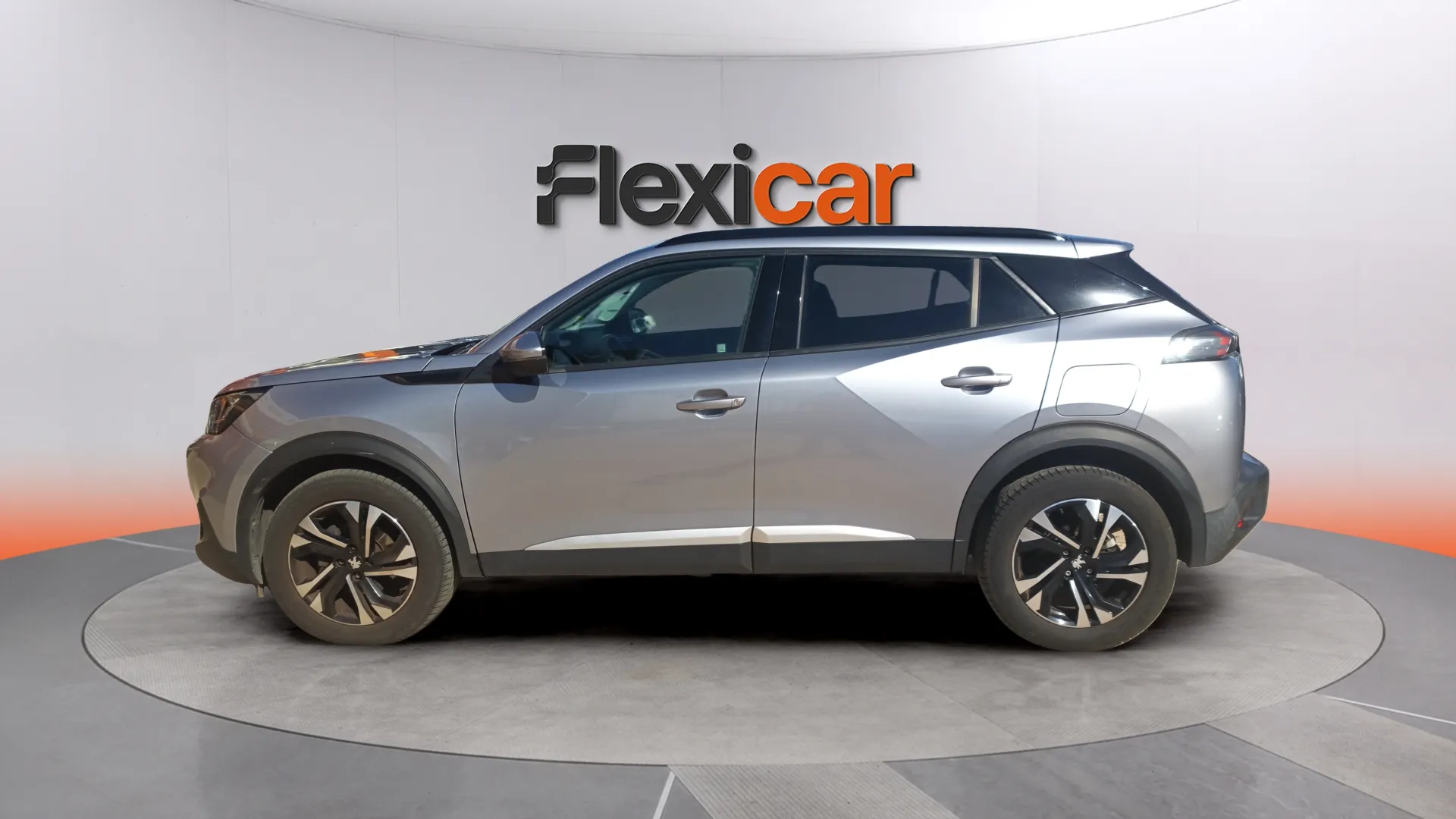 Peugeot 2008 Allure Pack PureTech 130 EAT8 - foto 8