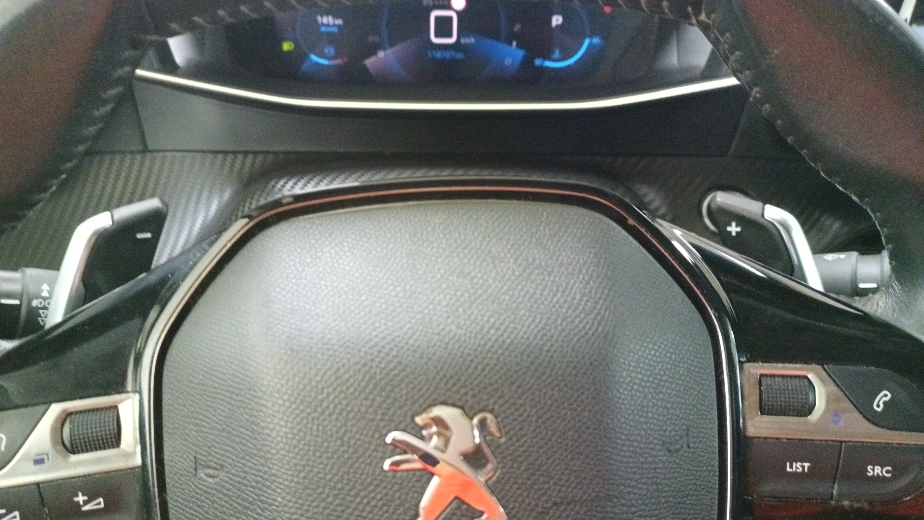 Peugeot 2008 Allure Pack PureTech 130 EAT8 - foto 23