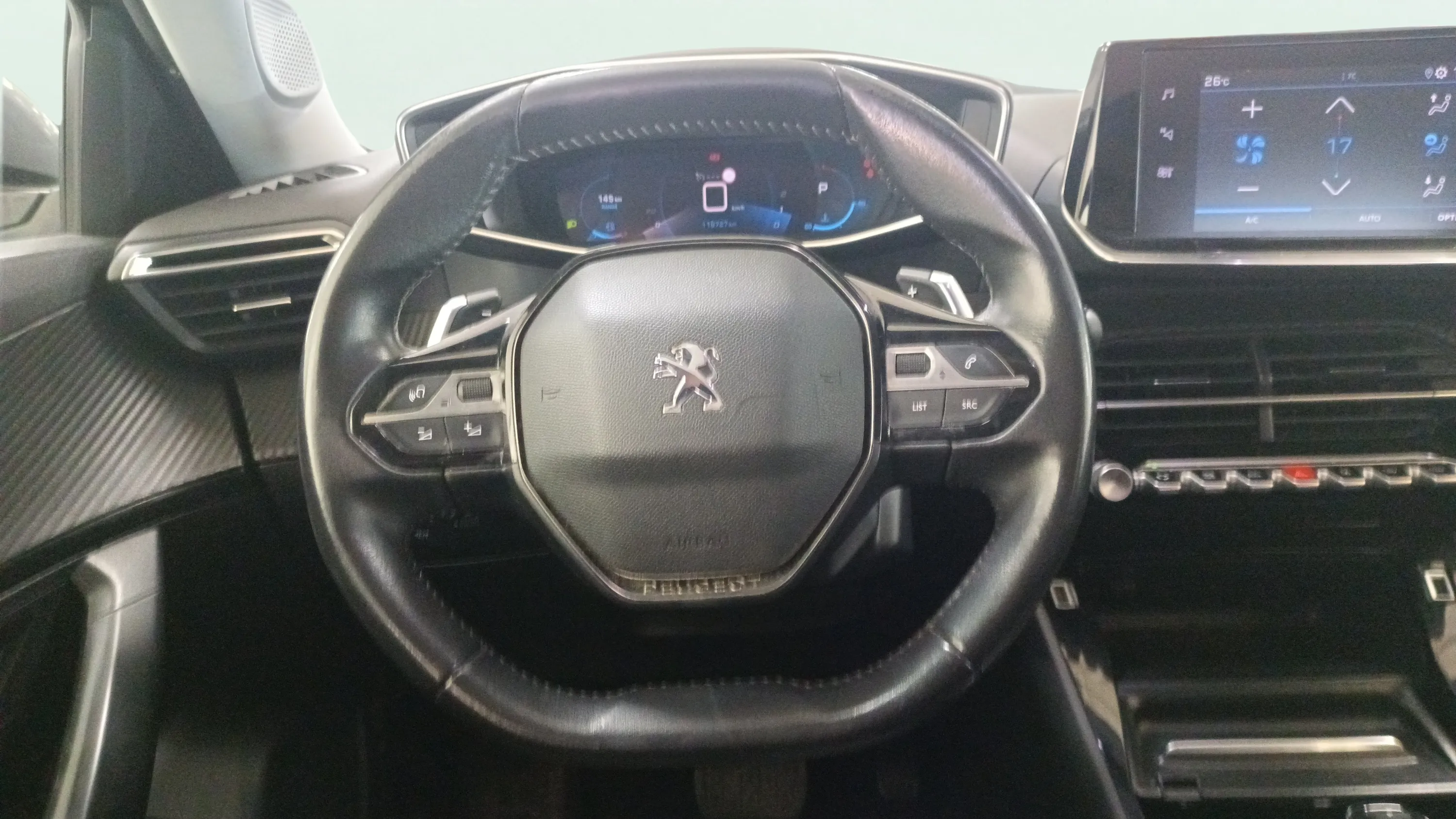 Peugeot 2008 Allure Pack PureTech 130 EAT8 - foto 14