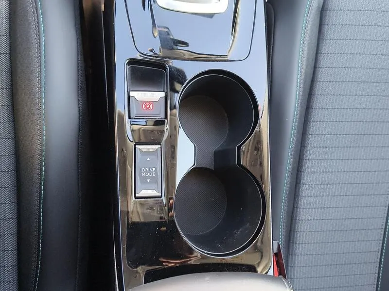 Peugeot 2008 Allure Pack PureTech - foto 14