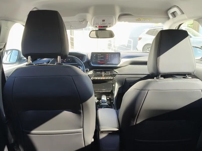 Peugeot 2008 Allure Pack PureTech - foto 37