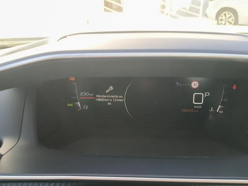 Peugeot 2008 Allure Pack PureTech - foto 19
