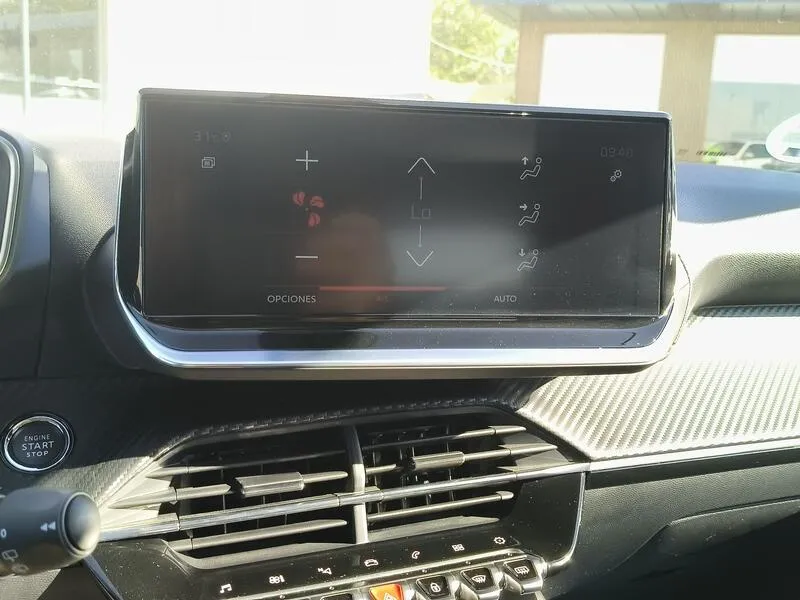 Peugeot 2008 Allure Pack PureTech - foto 11