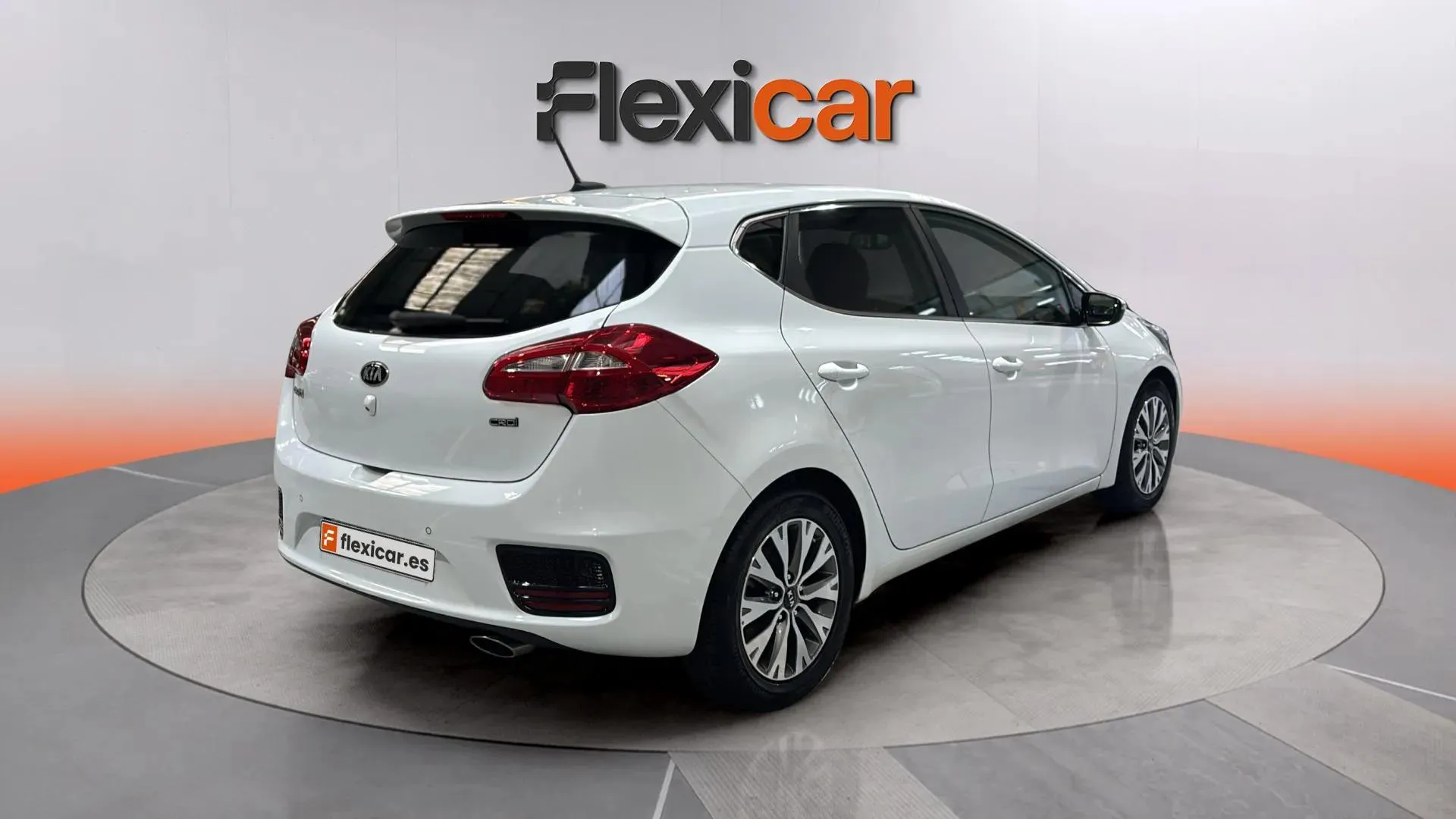 Kia Ceed 1.4 CRDi WGT Drive - foto 7