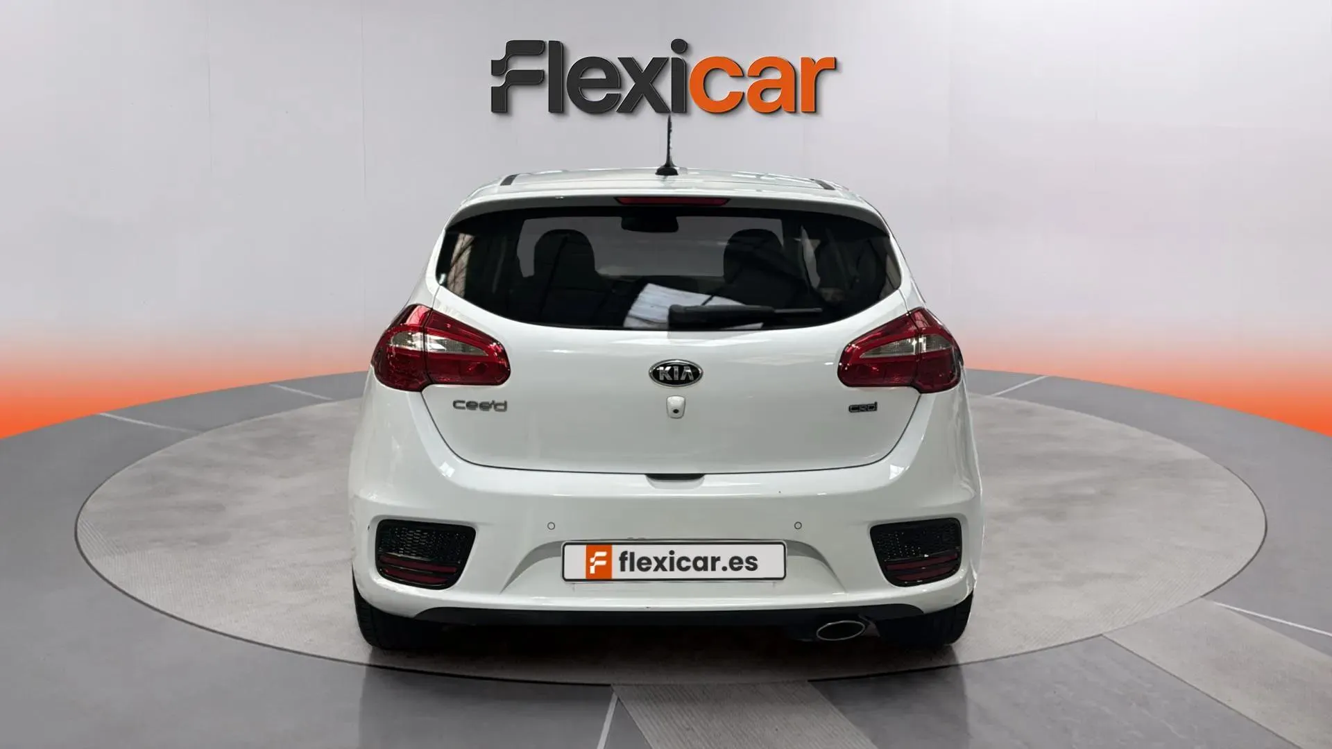 Kia Ceed 1.4 CRDi WGT Drive - foto 6