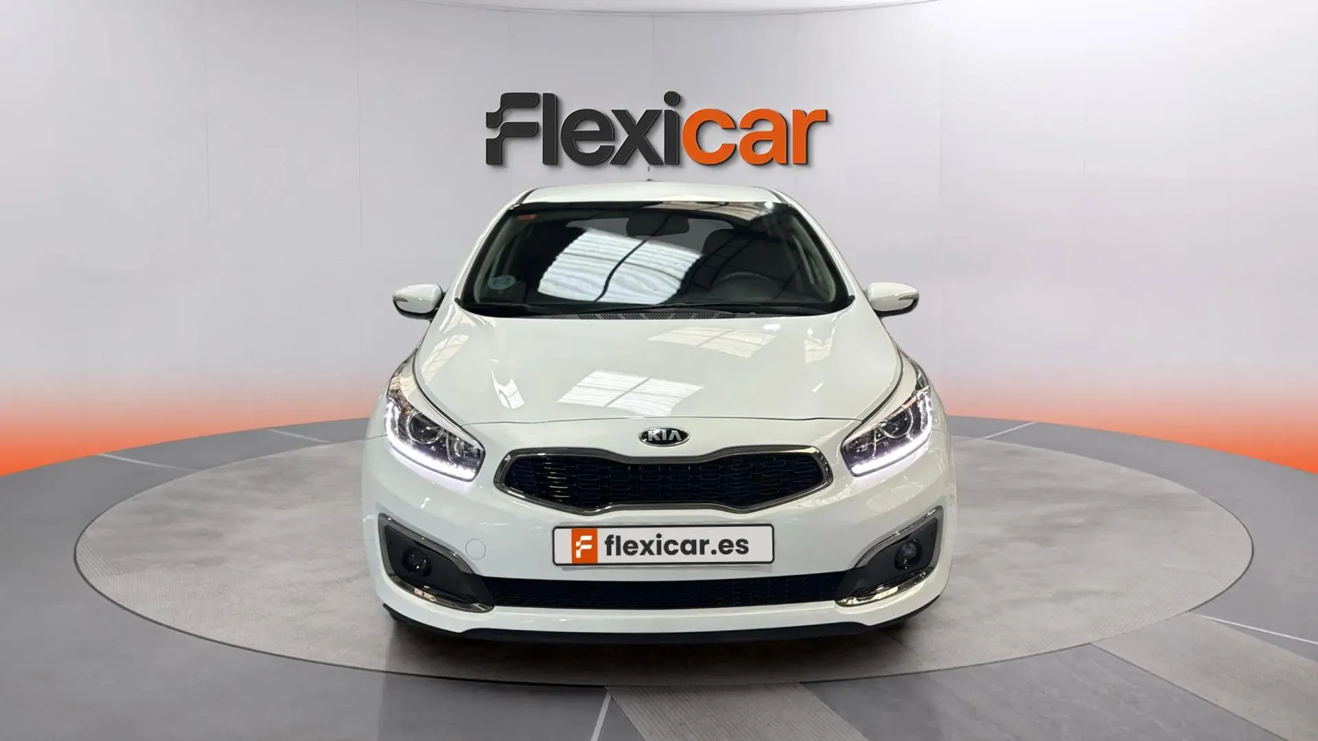 Kia Ceed 1.4 CRDi WGT Drive - foto 2