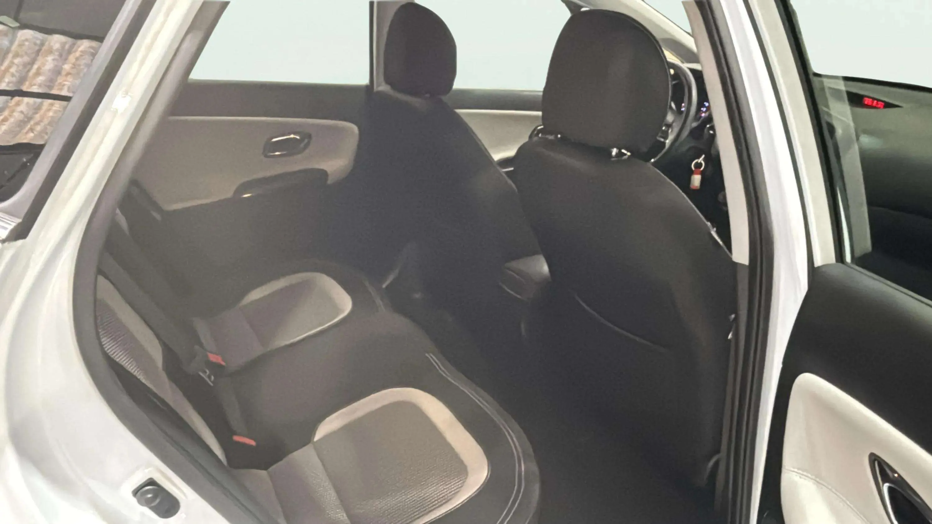 Kia Ceed 1.4 CRDi WGT Drive - foto 21