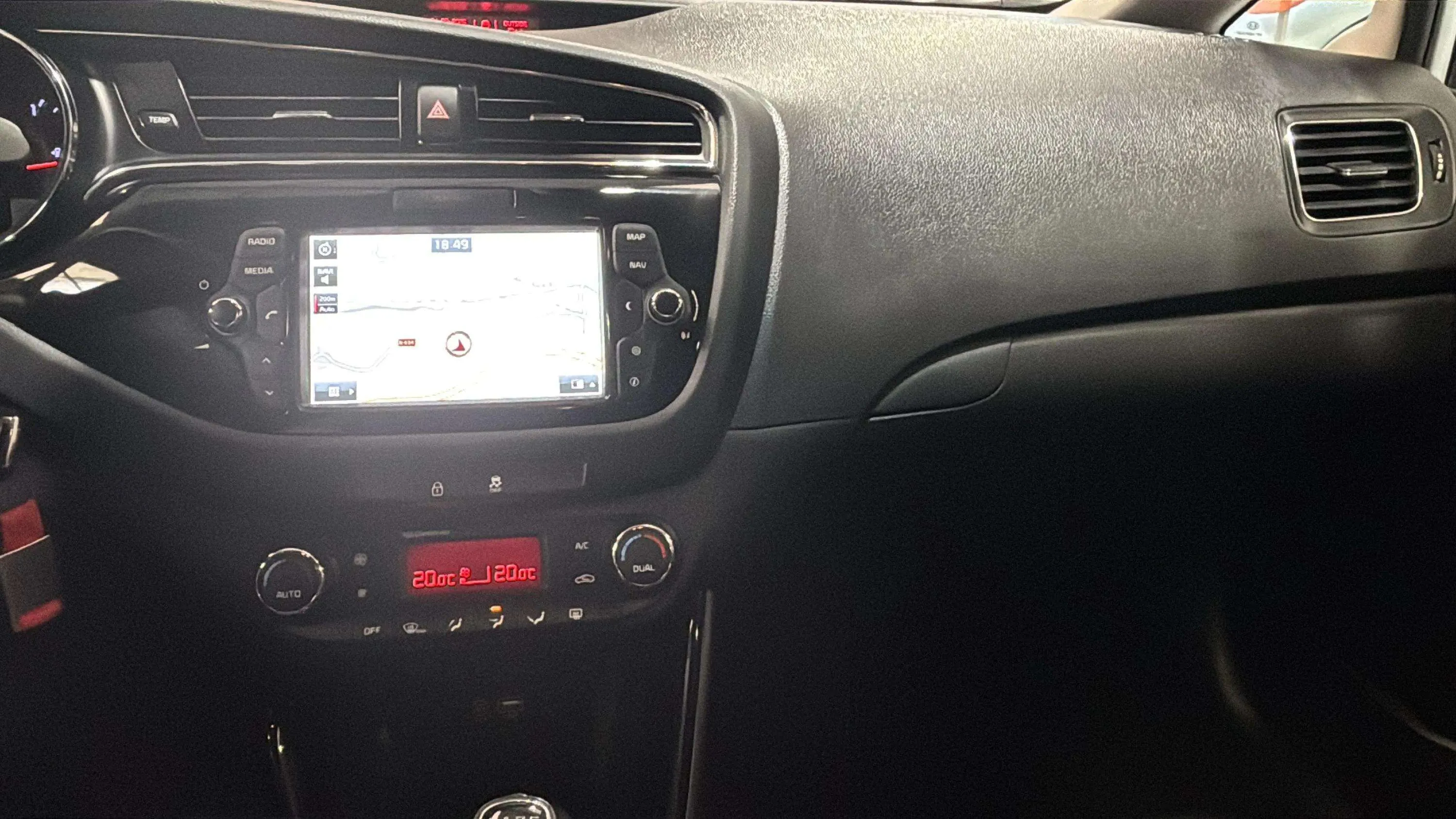 Kia Ceed 1.4 CRDi WGT Drive - foto 14