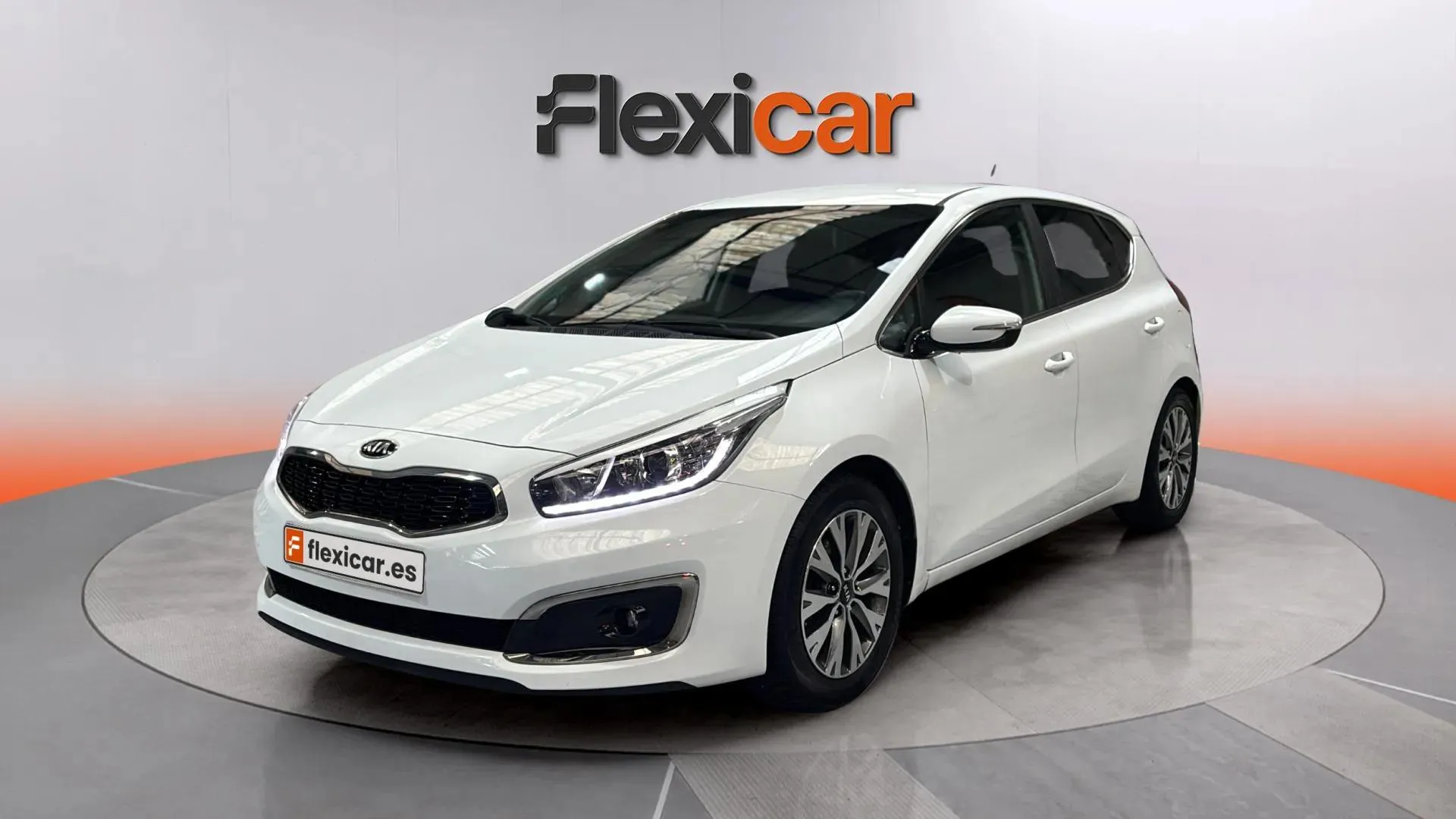 Kia Ceed 1.4 CRDi WGT Drive - foto 3