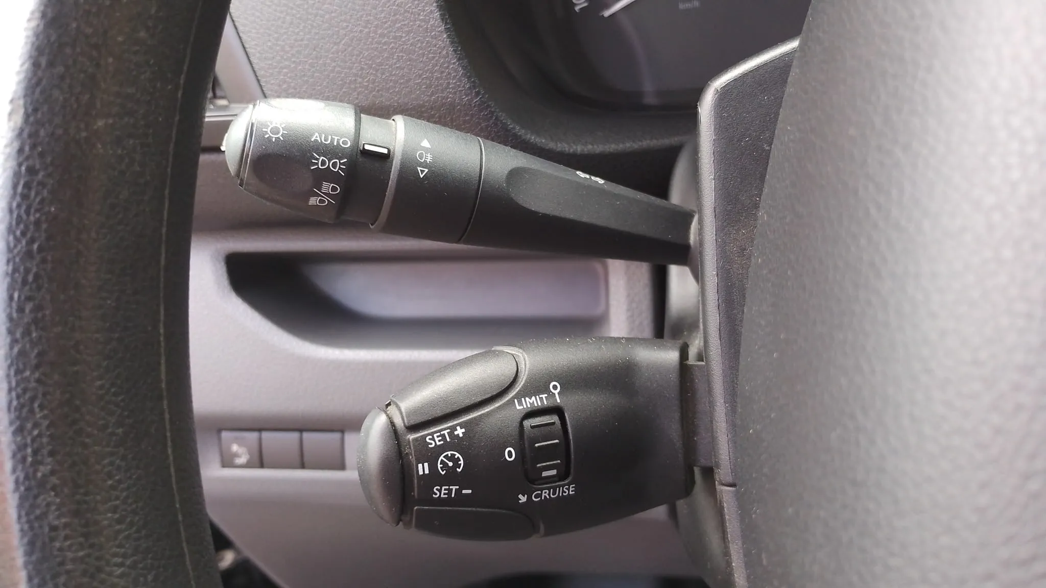 Peugeot Expert Furgón Pro 2.0 BlueHDi 120 Compact - foto 14
