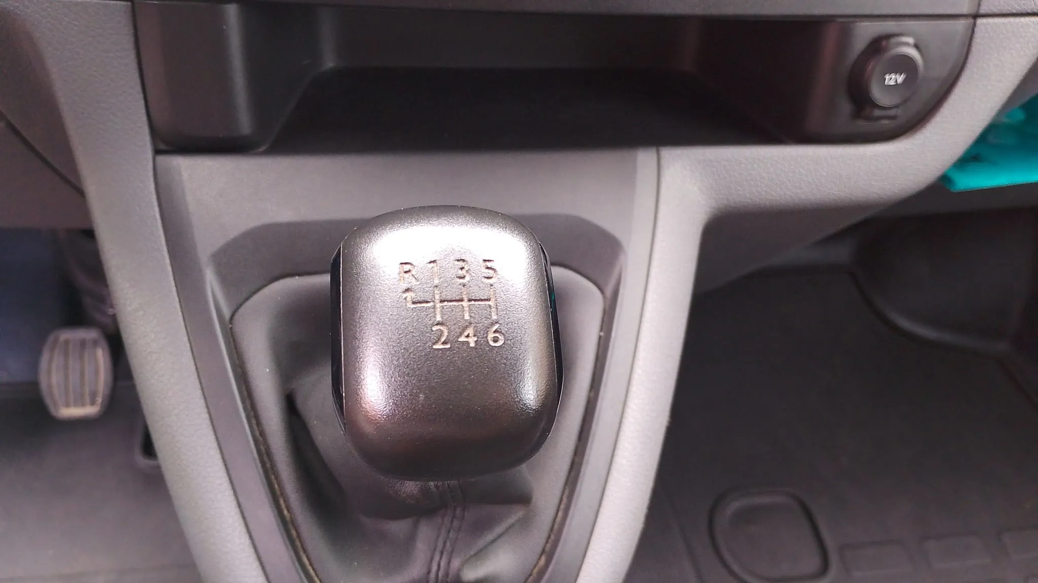 Peugeot Expert Furgón Pro 2.0 BlueHDi 120 Compact - foto 18