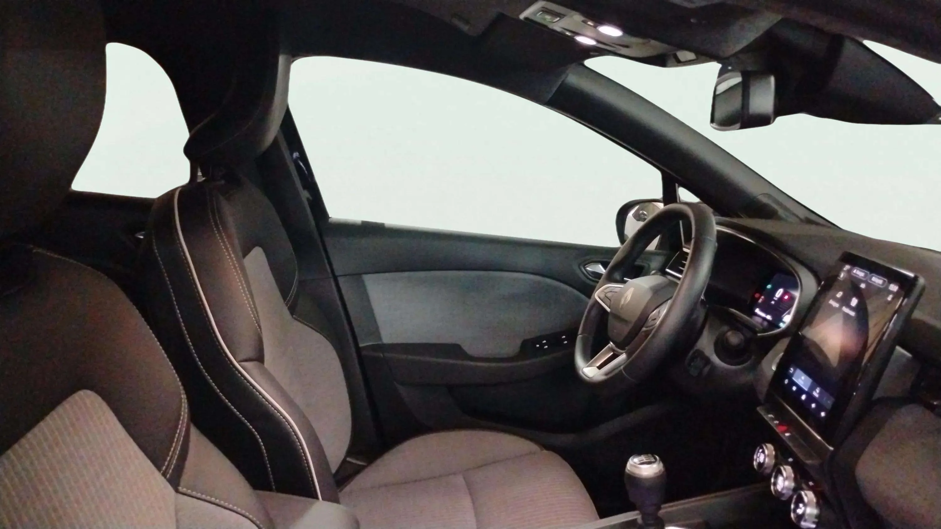 Renault Clio Techno TCe 90 - foto 13