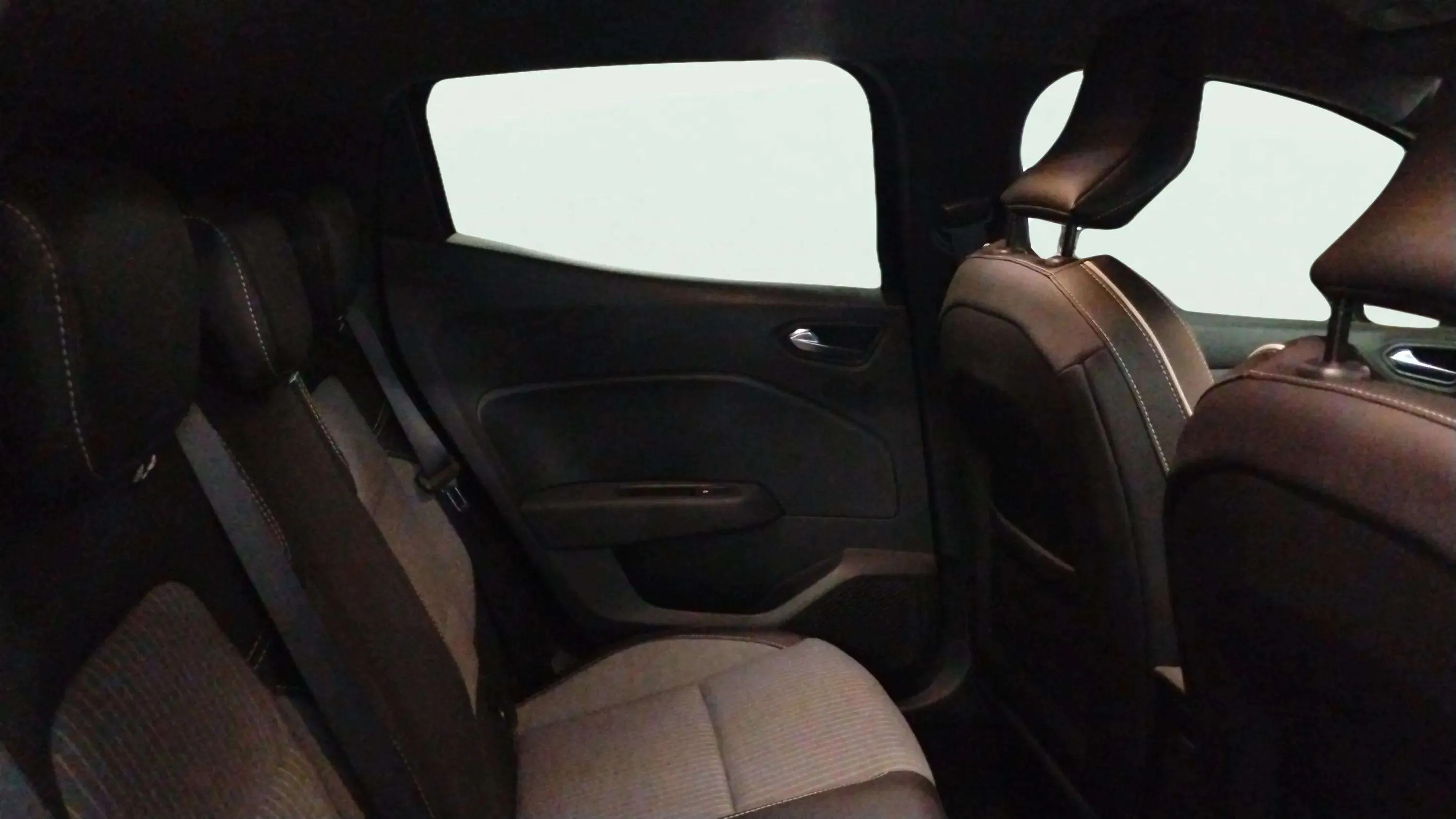 Renault Clio Techno TCe 90 - foto 10