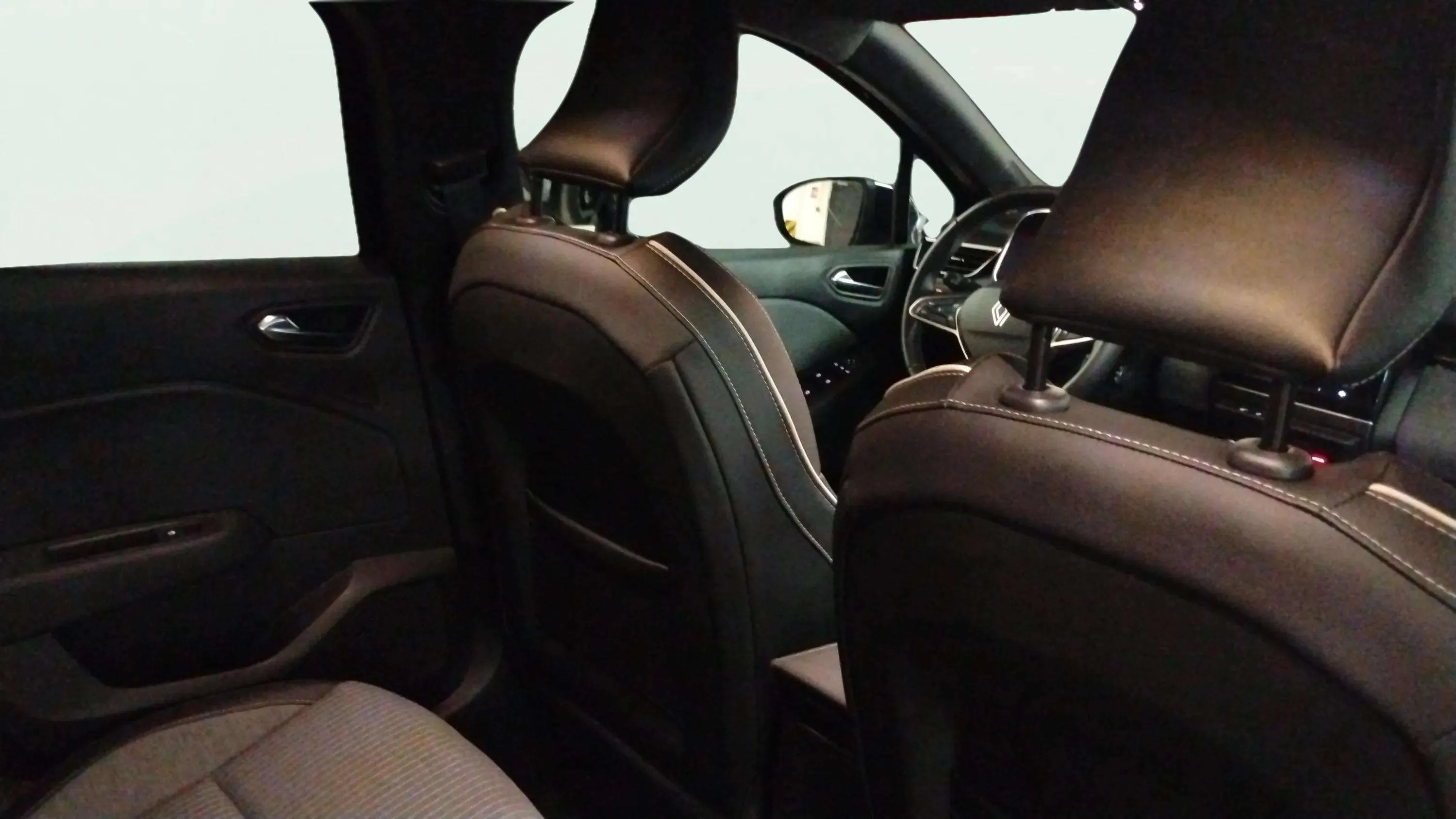 Renault Clio Techno TCe 90 - foto 9