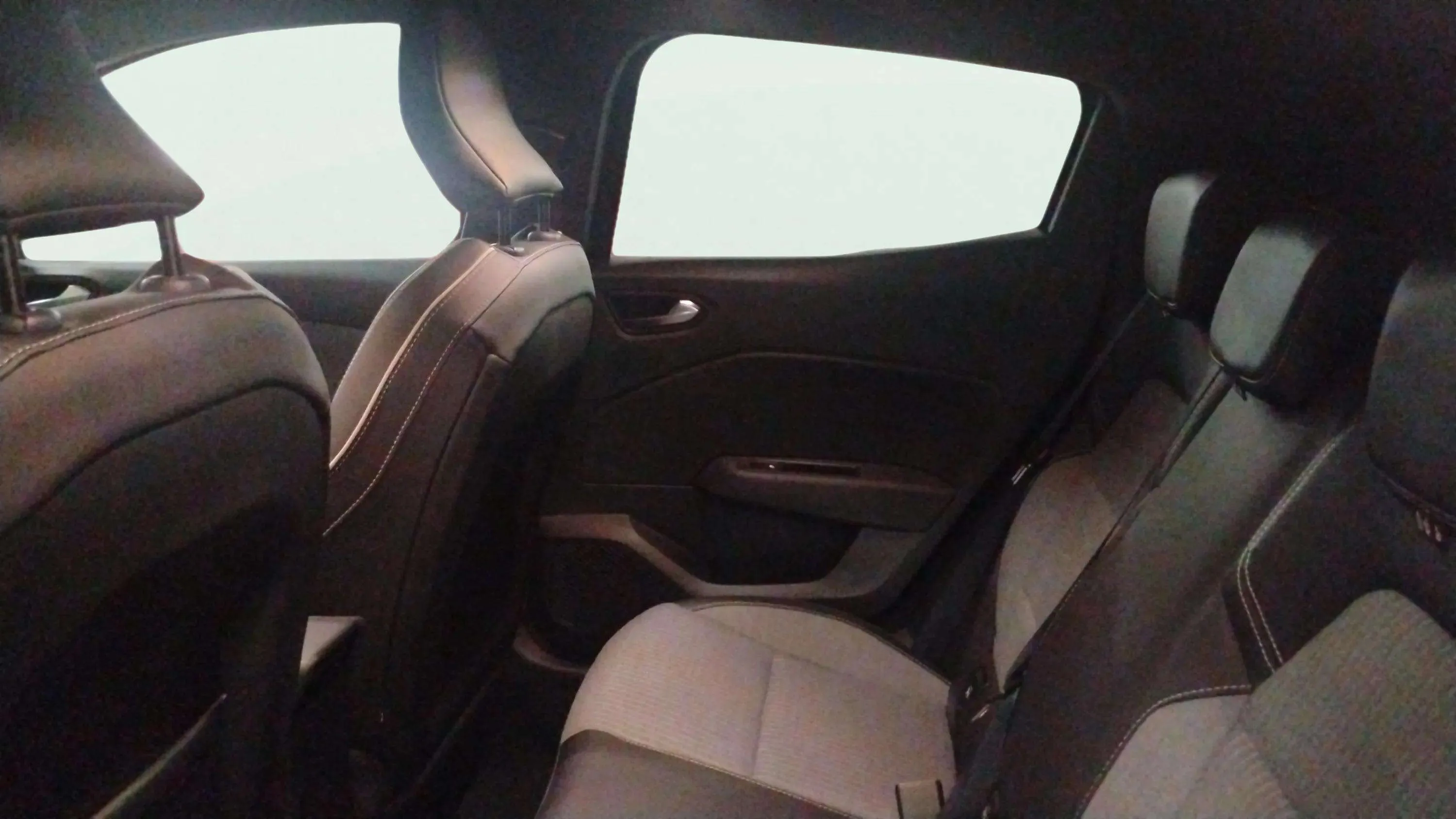 Renault Clio Techno TCe 90 - foto 7