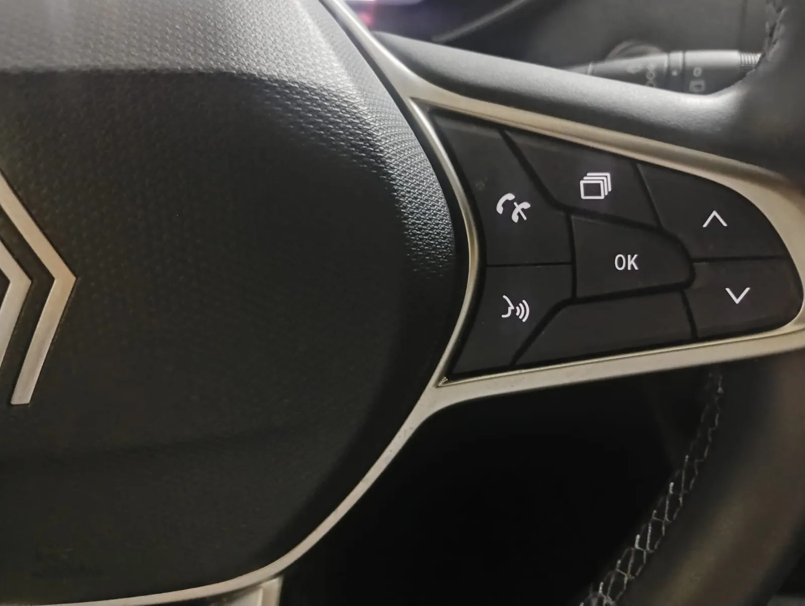 Renault Clio Techno TCe 90 - foto 18