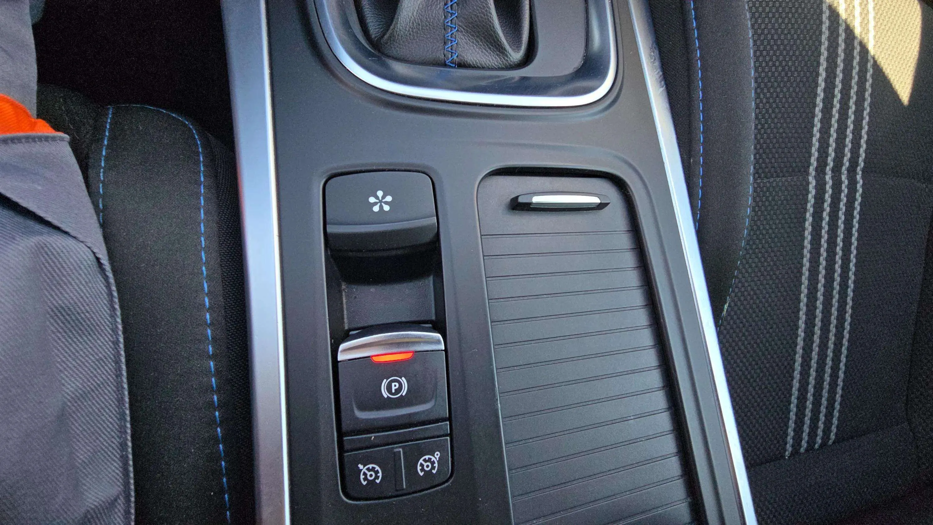Renault Mégane GT Energy TCe EDC - foto 28