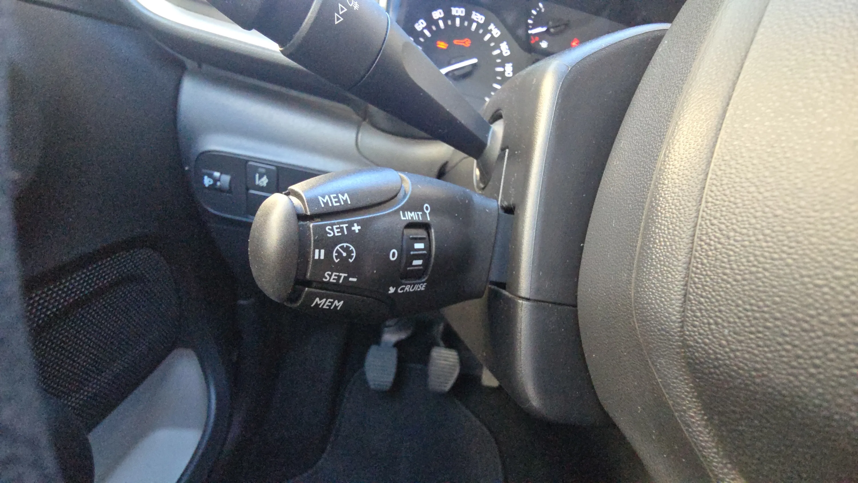 Citroën C3 BlueHDi Feel - foto 17