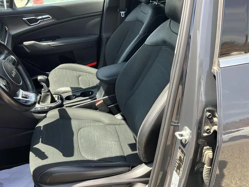Kia Sportage 1.6 T-GDi MHEV Tech 4x2 - foto 12