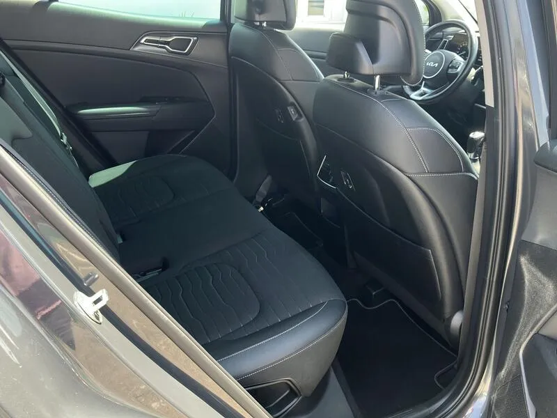 Kia Sportage 1.6 T-GDi MHEV Tech 4x2 - foto 20
