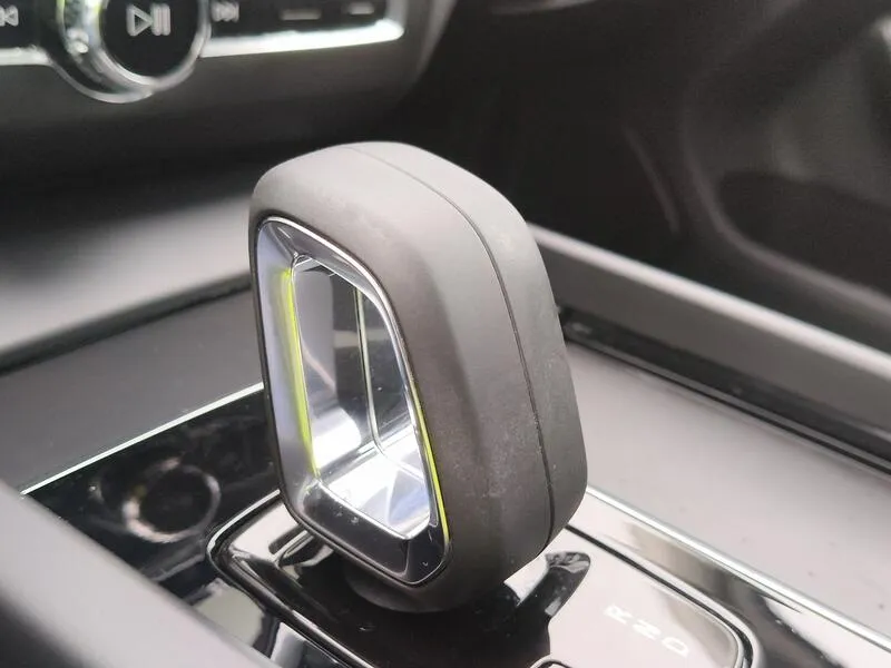 Volvo XC60 2.0 T6 AWD Recharge Inscription Exp - foto 14