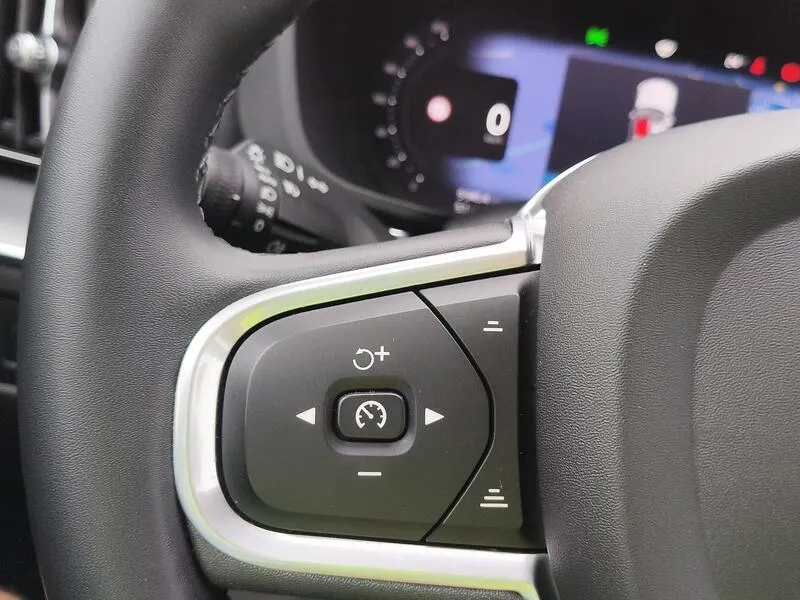 Volvo XC60 2.0 T6 AWD Recharge Inscription Exp - foto 28