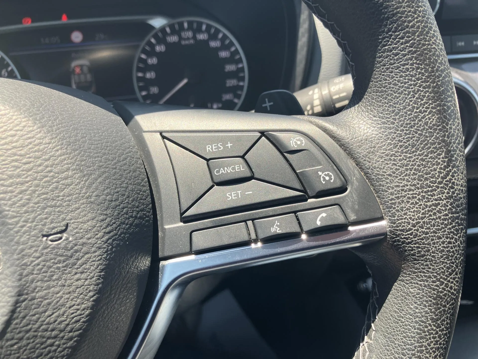 Nissan Juke DIG-T N-Connecta - foto 39