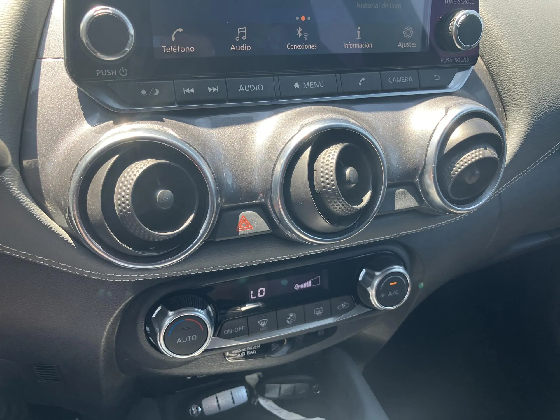 Nissan Juke DIG-T N-Connecta - foto 32