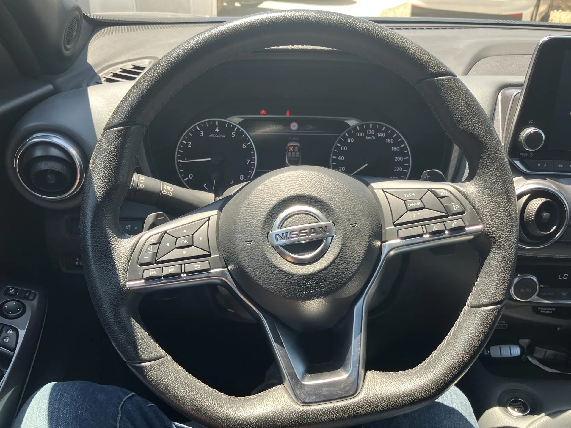 Nissan Juke DIG-T N-Connecta - foto 38