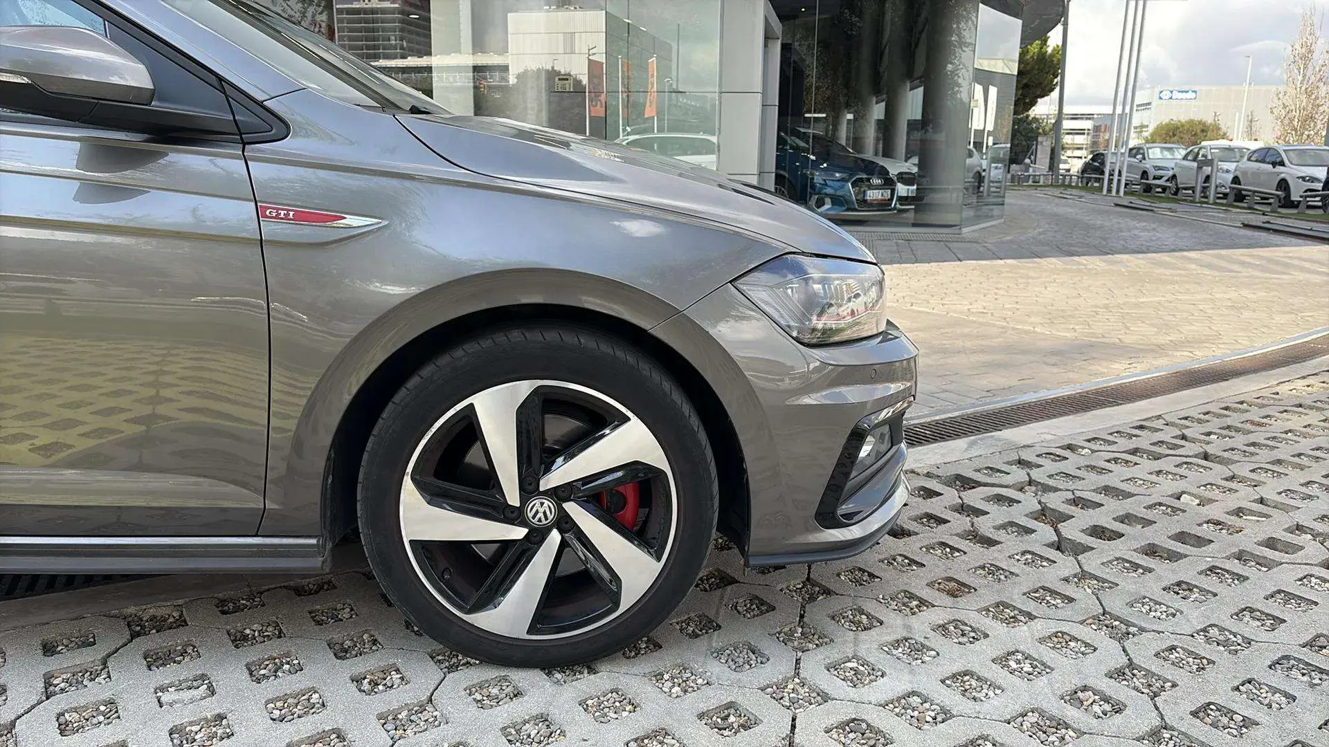 Volkswagen Polo GTI 2.0 TSI DSG - foto 25