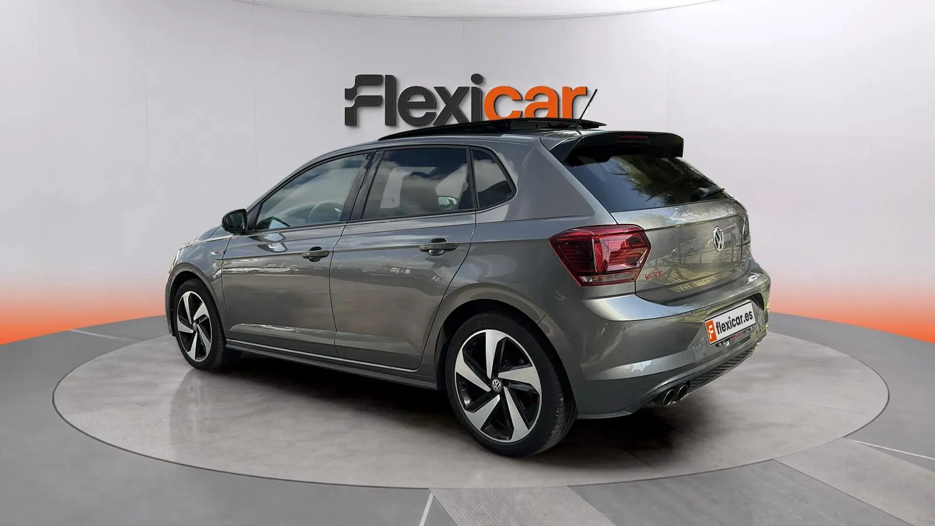 Volkswagen Polo GTI 2.0 TSI DSG - foto 5
