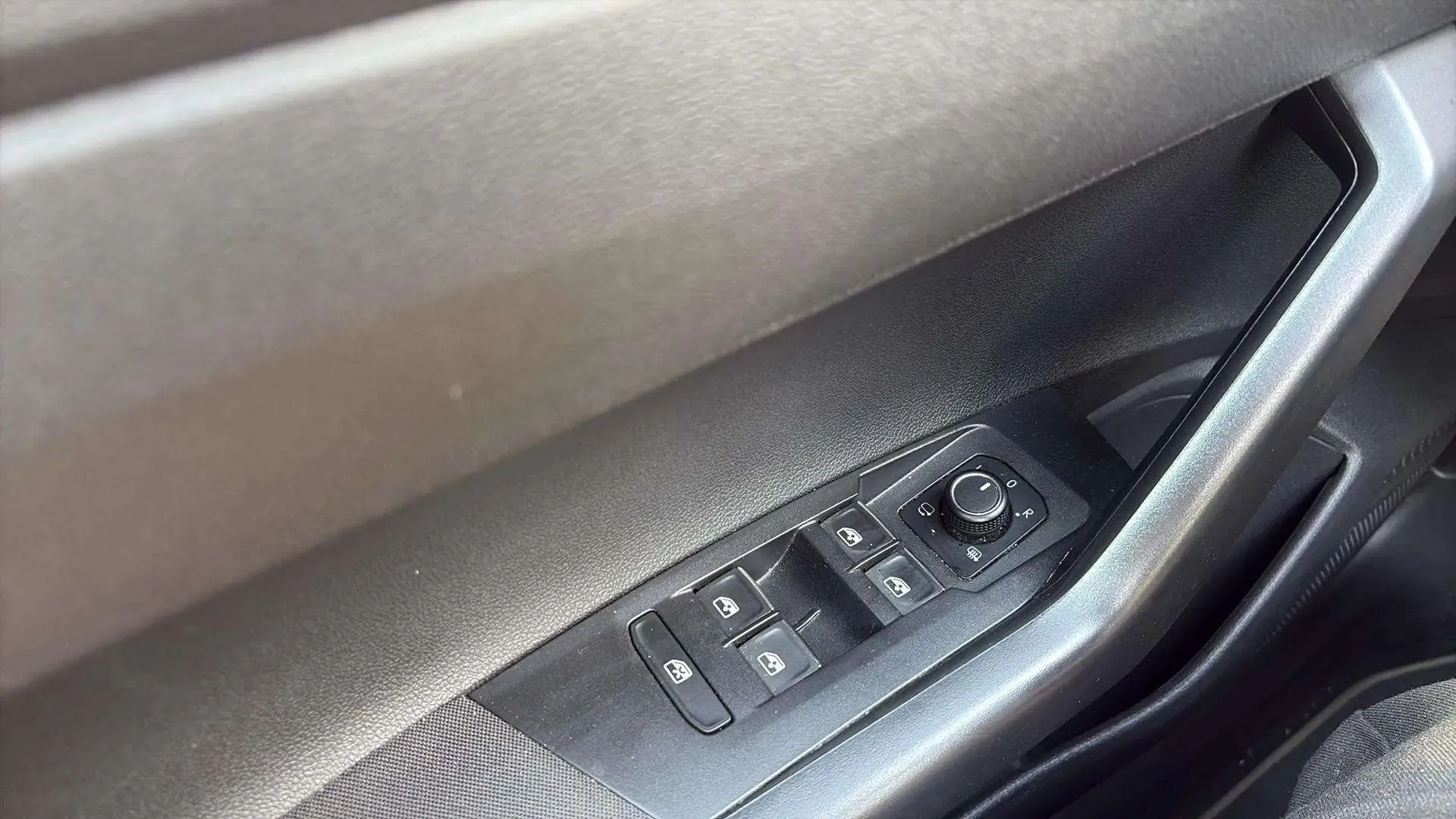 Volkswagen Polo GTI 2.0 TSI DSG - foto 22