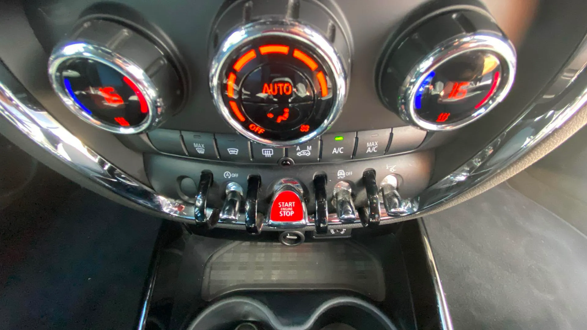MINI Clubman Cooper D - foto 12