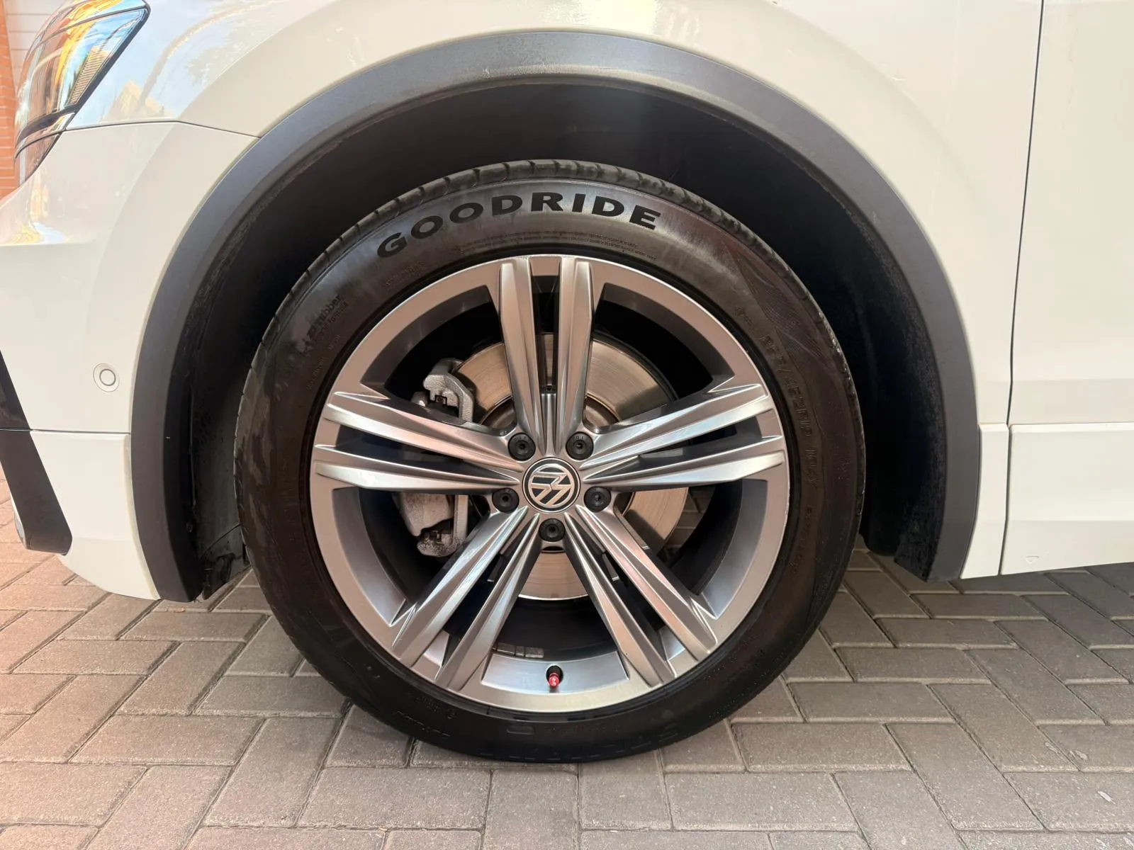 Volkswagen Tiguan R-Line 2.0 TDI DSG 4Motion - foto 19