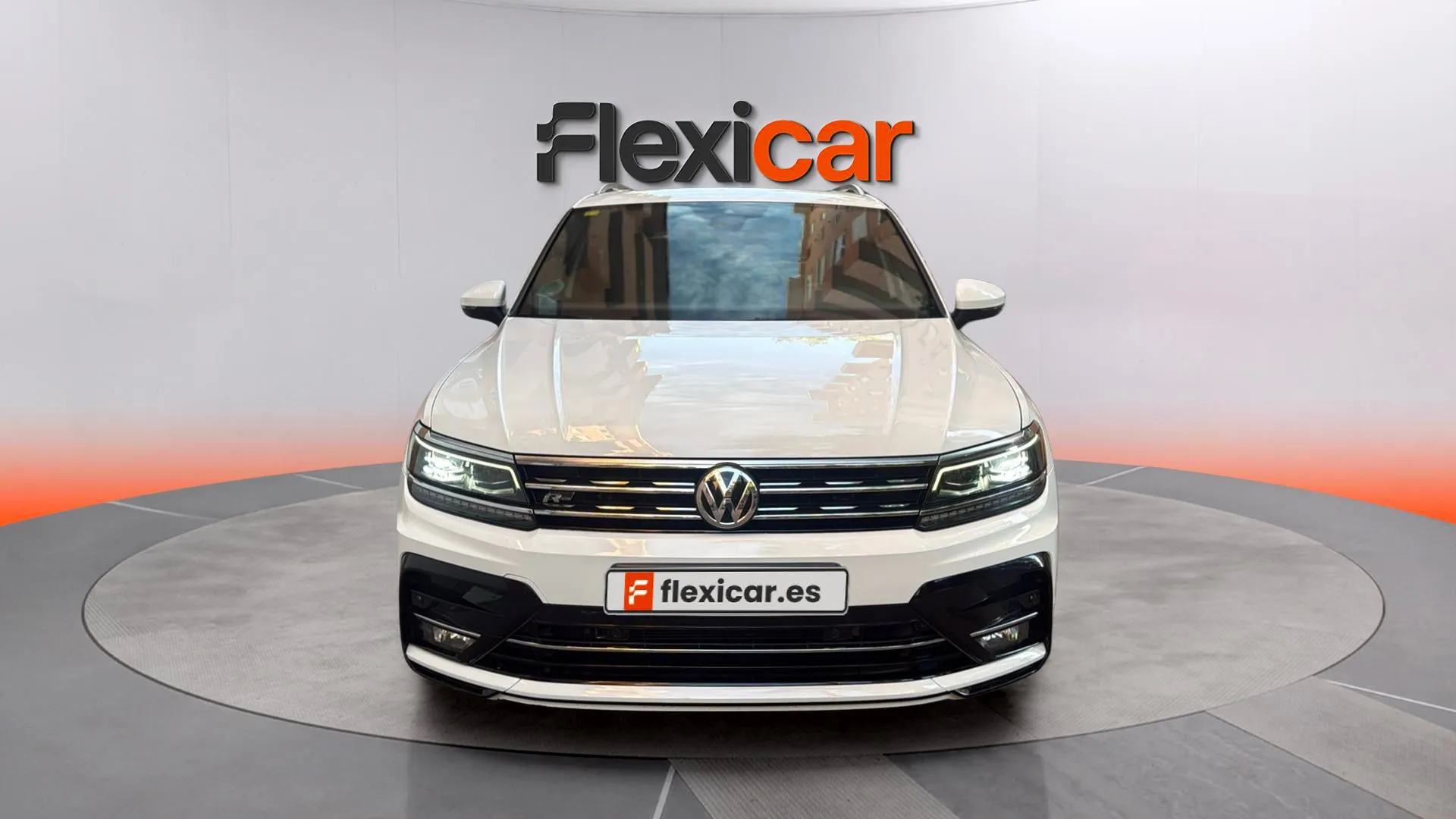 Volkswagen Tiguan R-Line 2.0 TDI DSG 4Motion - foto 2