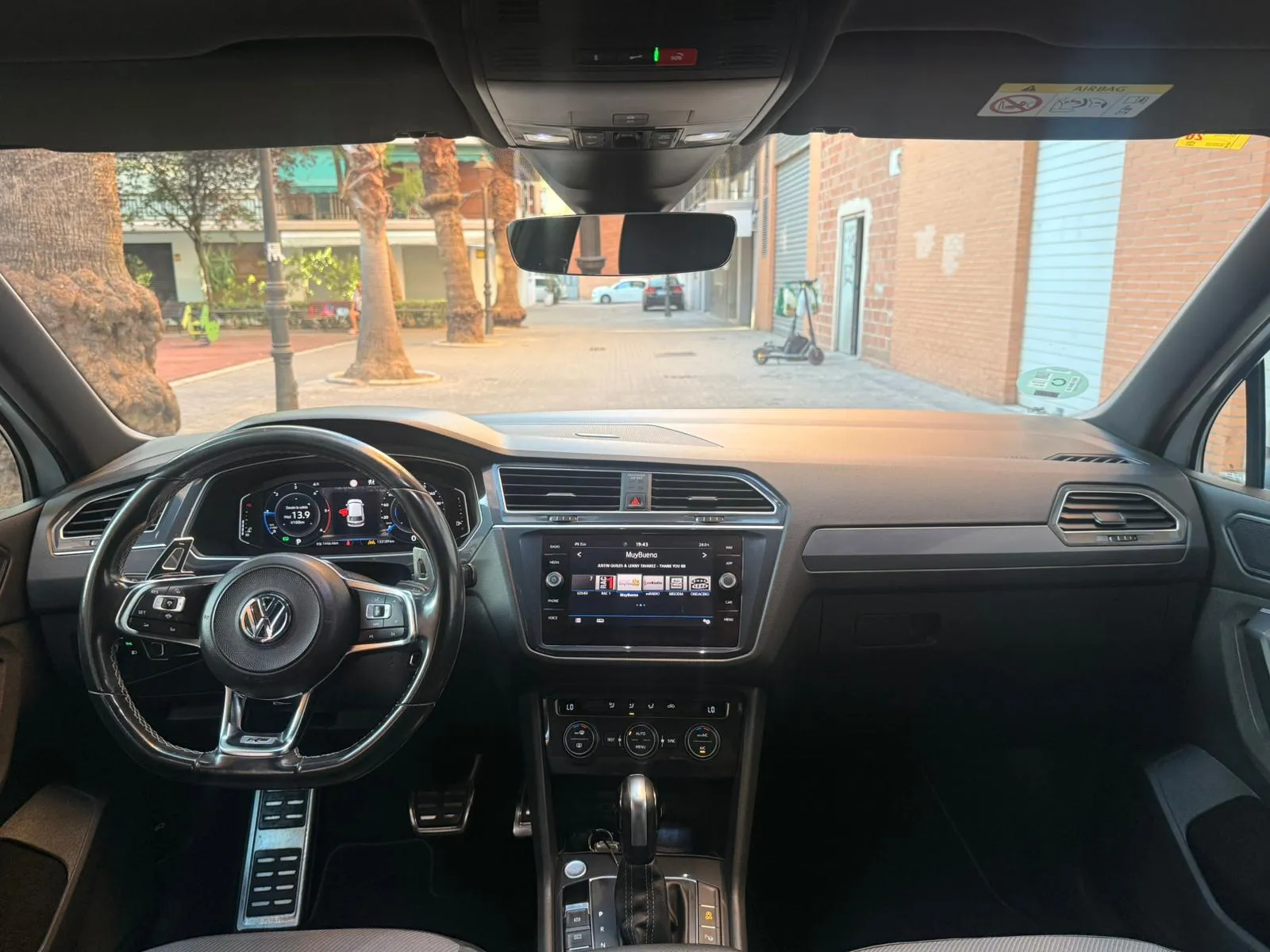 Volkswagen Tiguan R-Line 2.0 TDI DSG 4Motion - foto 7