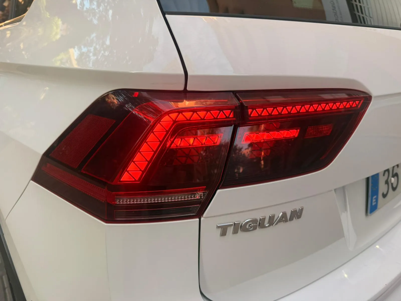 Volkswagen Tiguan R-Line 2.0 TDI DSG 4Motion - foto 17