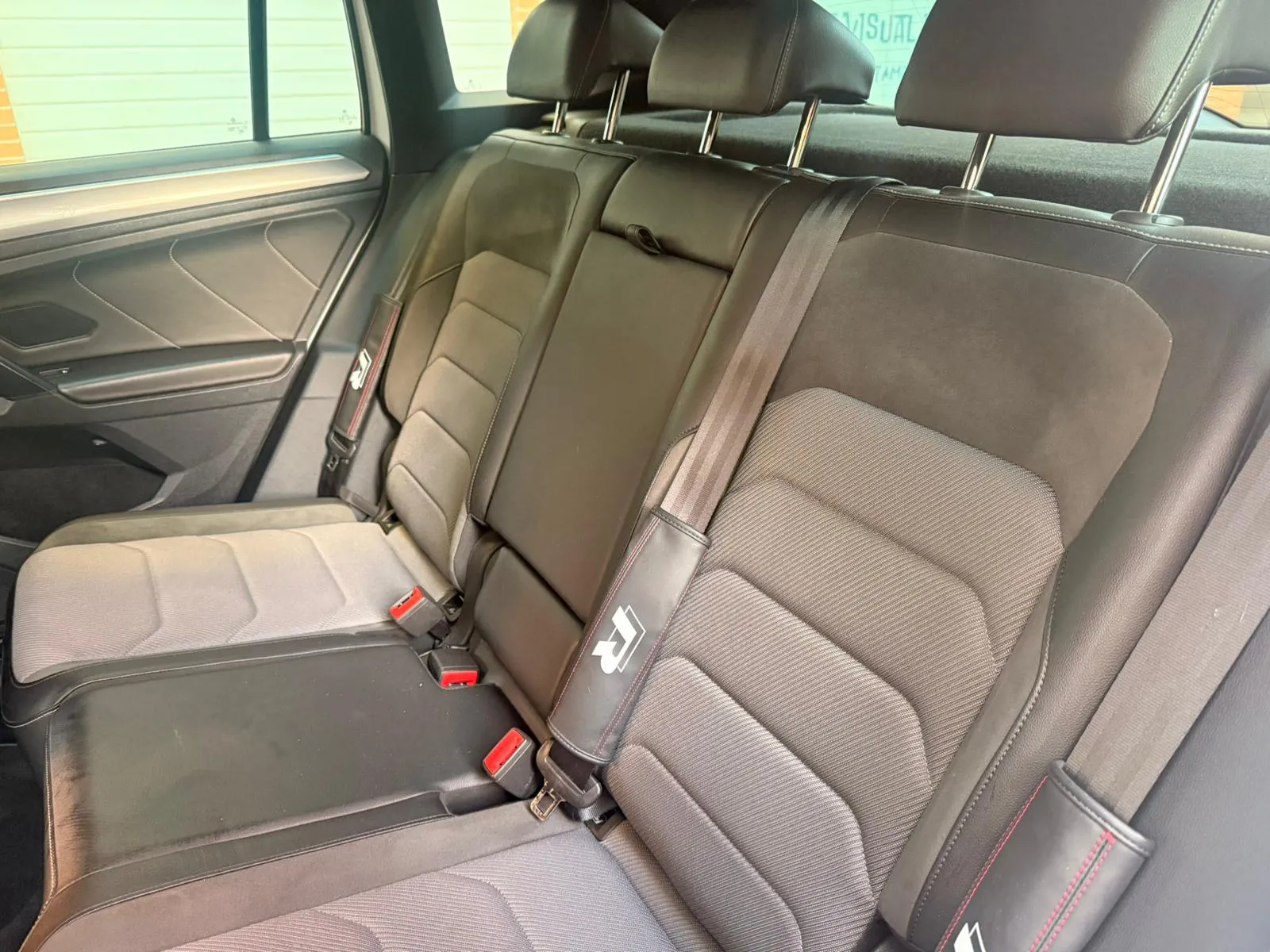 Volkswagen Tiguan R-Line 2.0 TDI DSG 4Motion - foto 6