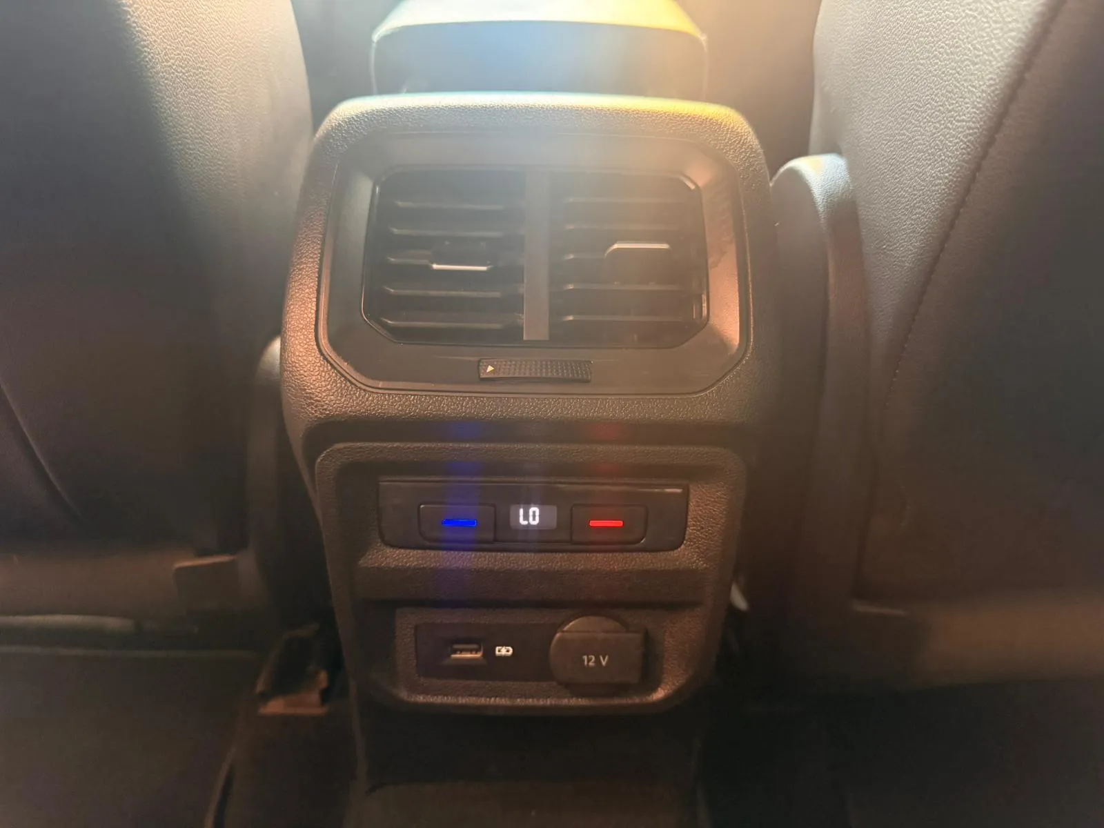 Volkswagen Tiguan R-Line 2.0 TDI DSG 4Motion - foto 12