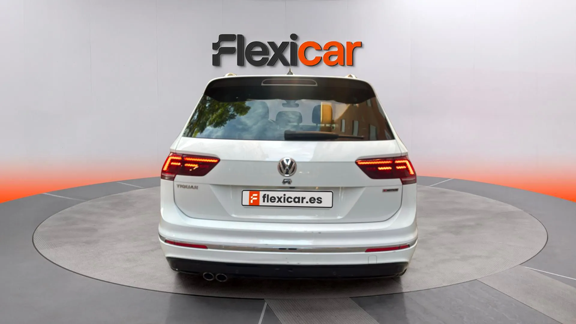 Volkswagen Tiguan R-Line 2.0 TDI DSG 4Motion - foto 4