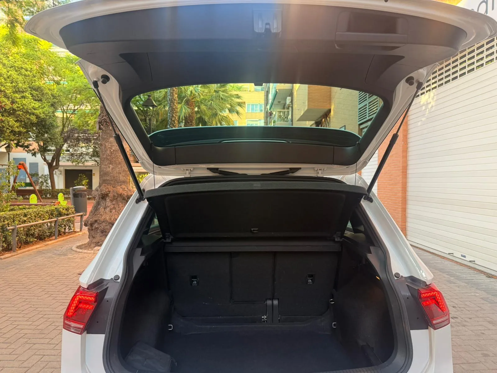 Volkswagen Tiguan R-Line 2.0 TDI DSG 4Motion - foto 18