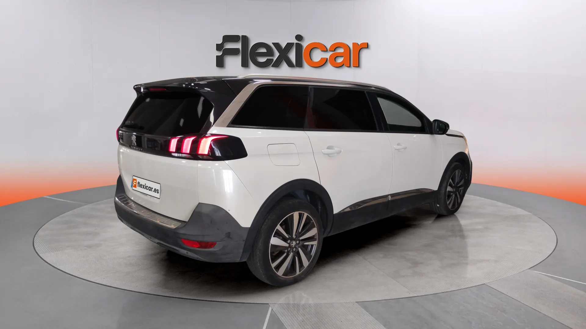 Peugeot 5008 Allure 1.2L PureTech - foto 7