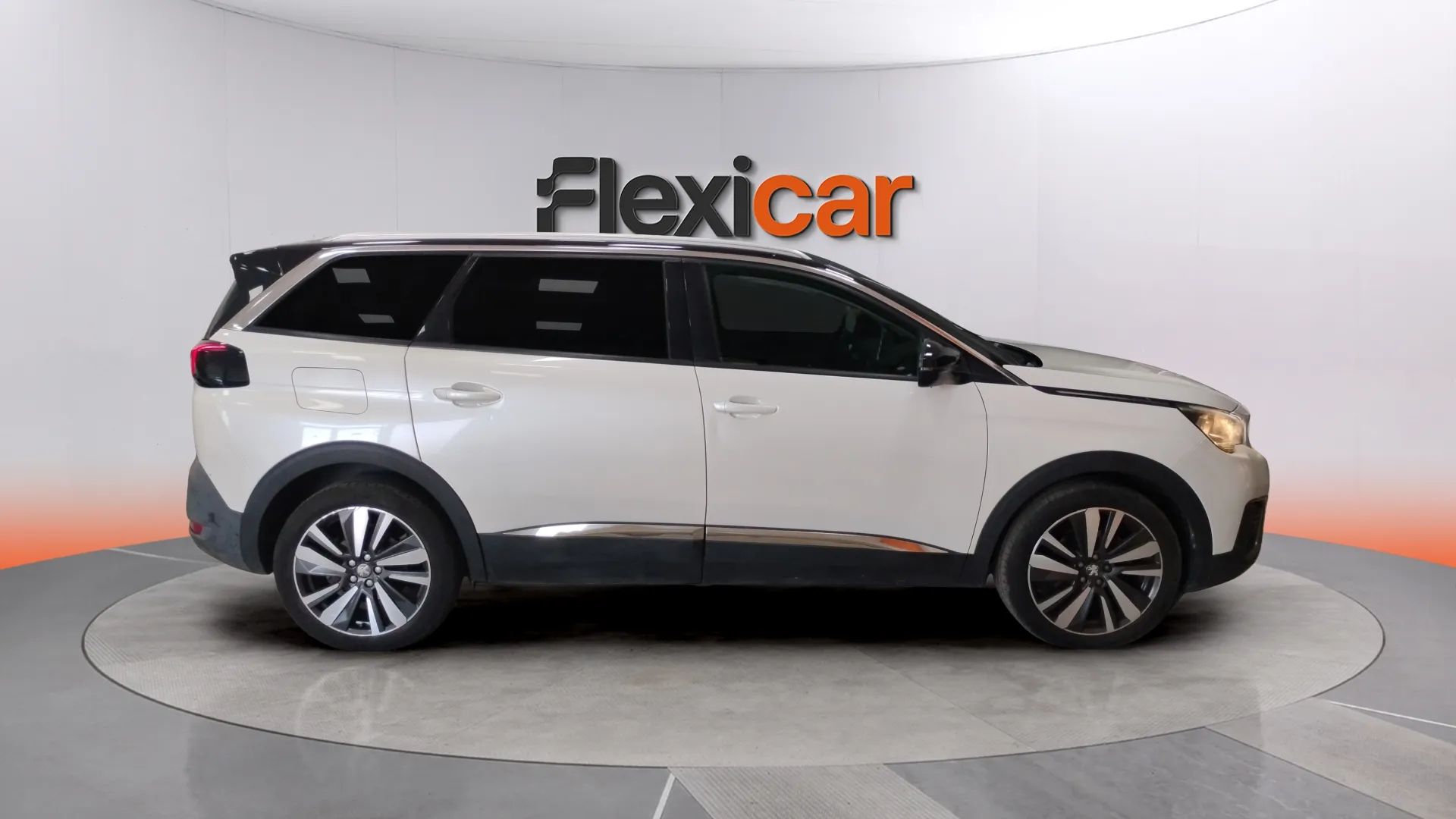 Peugeot 5008 Allure 1.2L PureTech - foto 5