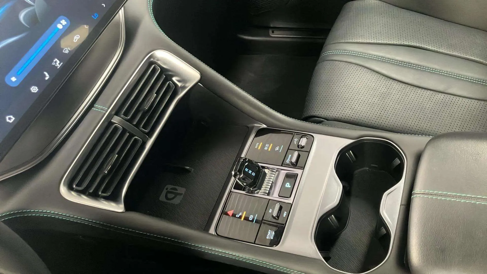 BYD Seal U Comfort - foto 21
