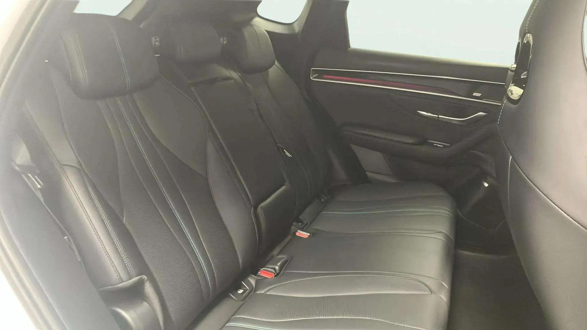 BYD Seal U Comfort - foto 13