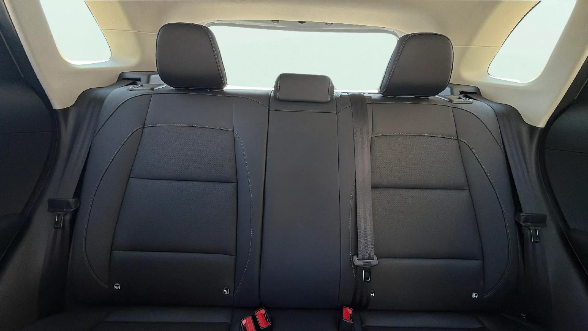 MG ZS Hybrid+ Luxury - foto 19