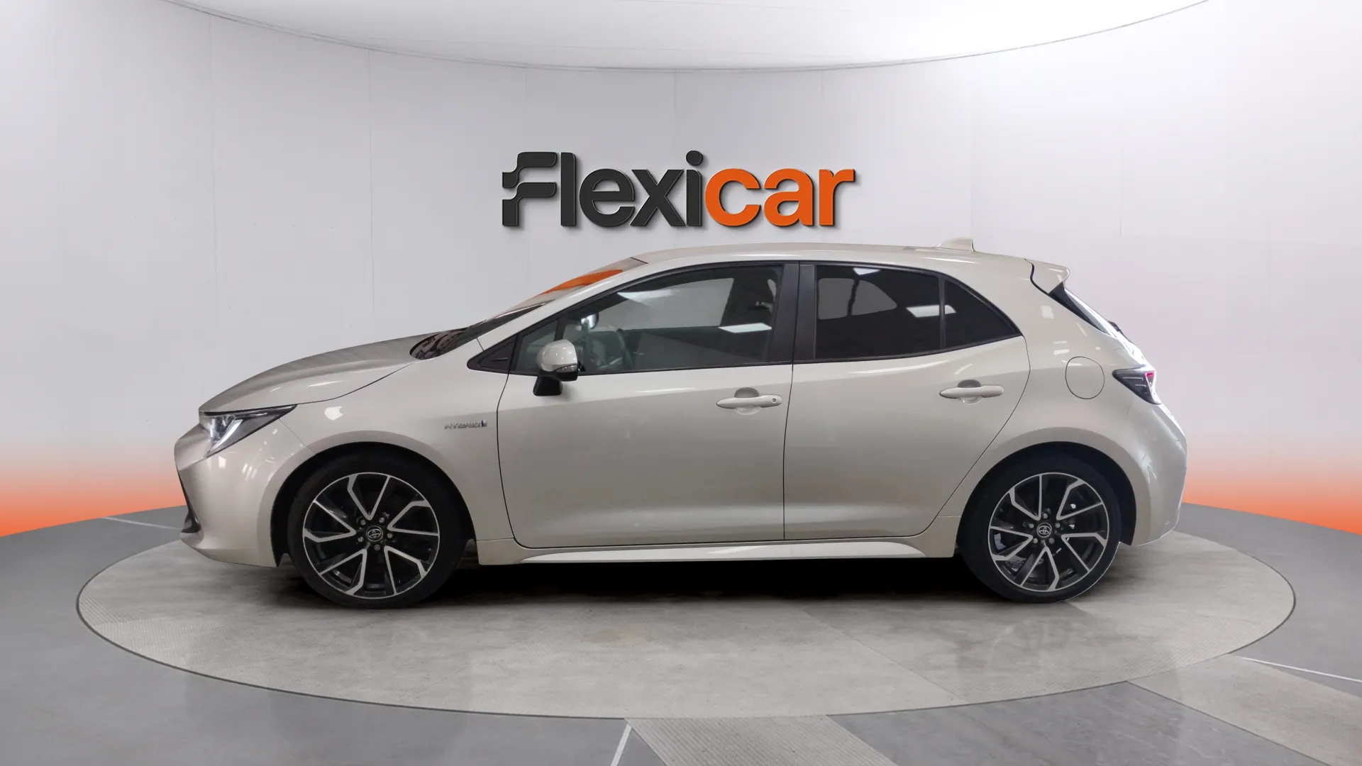 Toyota Corolla 2.0 180H Feel! E-CVT - foto 8